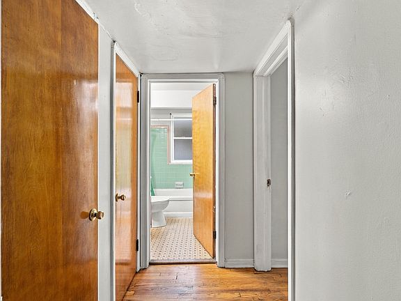 2nd image of 2657 Noble Rd APT 5