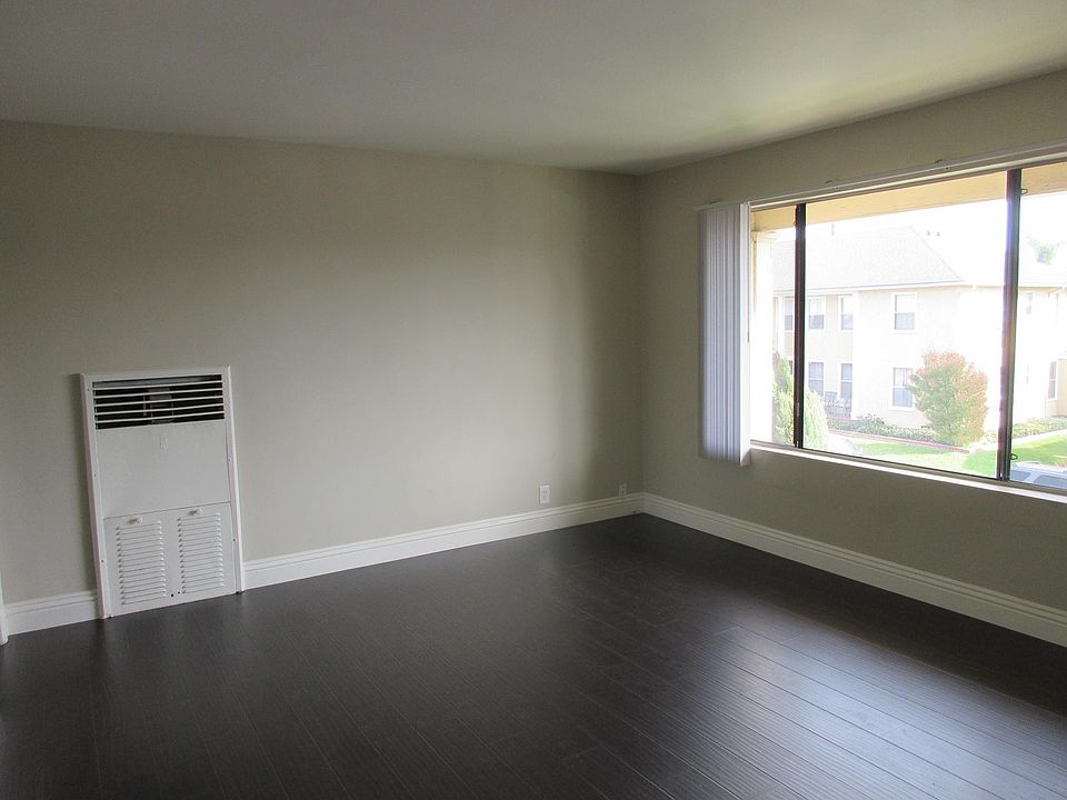 1st image of 223 1/2 Argonne Ave