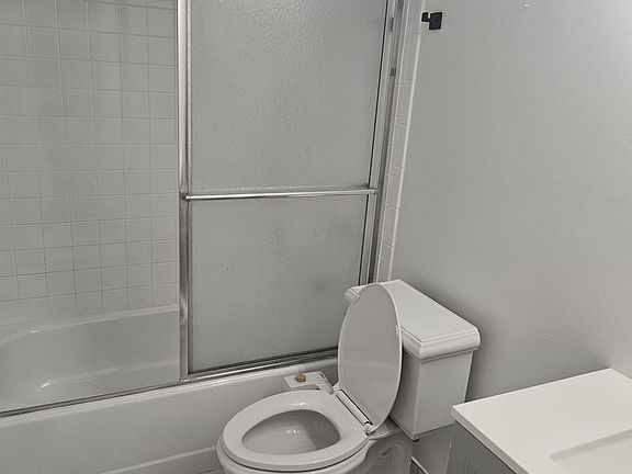 5th image of 15209 Bunchberry Ct #1