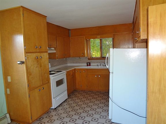 3rd image of 138 N 5th Ave