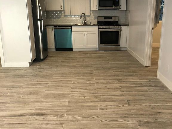 2nd image of 11480 La Maida St