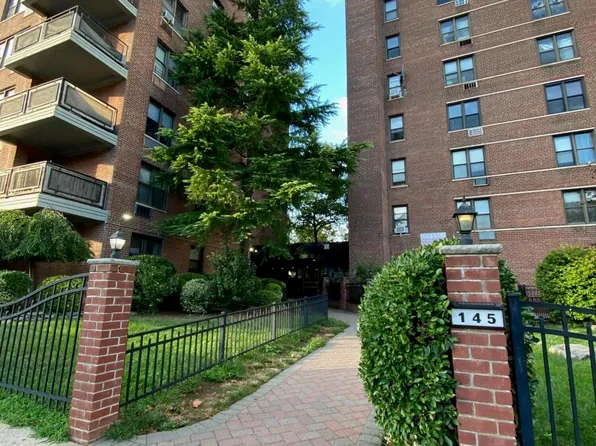 145 Lincoln Ave APT 4H, Staten Island, NY 10306
