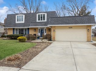 425 Claremont Dr, Downers Grove, IL 60516