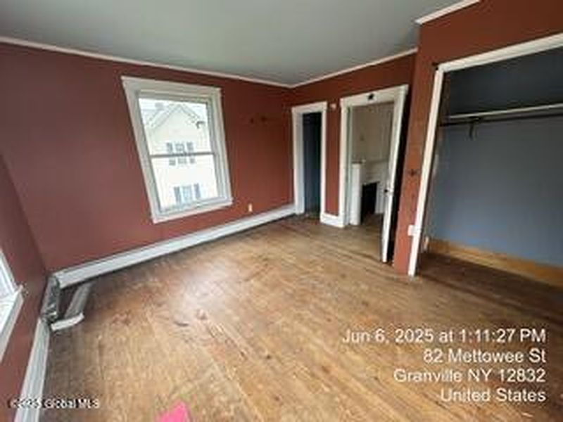 4th image of 82 Mettowee Street