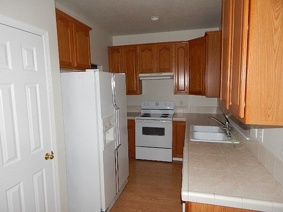 3rd image of 3202 SE Blue Bird Dr