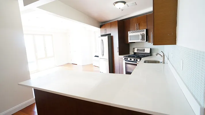 Rented by Karten & Lowe New York Real Estate LLC | media 7