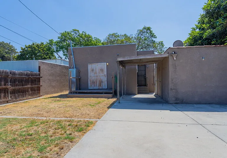 6765 Lemon Ave — Photo 35