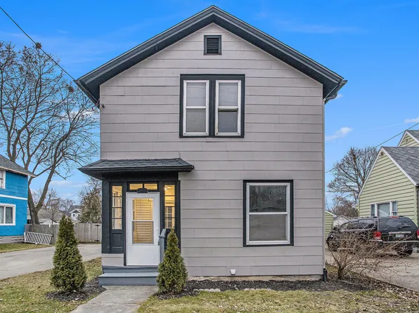 442 Emmett St E, Battle Creek, MI 49017