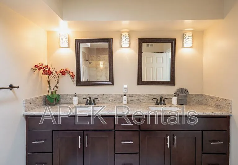 2415 E Finley Rd — Photo 58