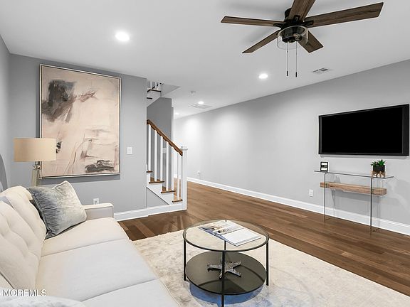 3rd image of 723 Monmouth Parkway