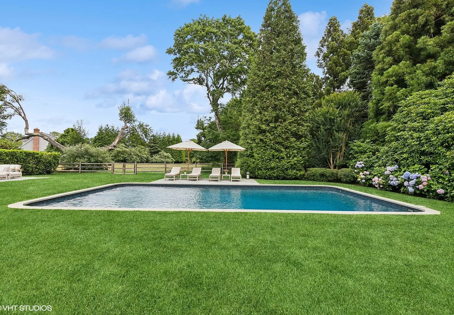 Bridgehampton Quiet Luxury — Photo 2
