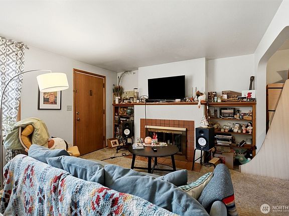 5th image of 1414 W Yakima Avenue