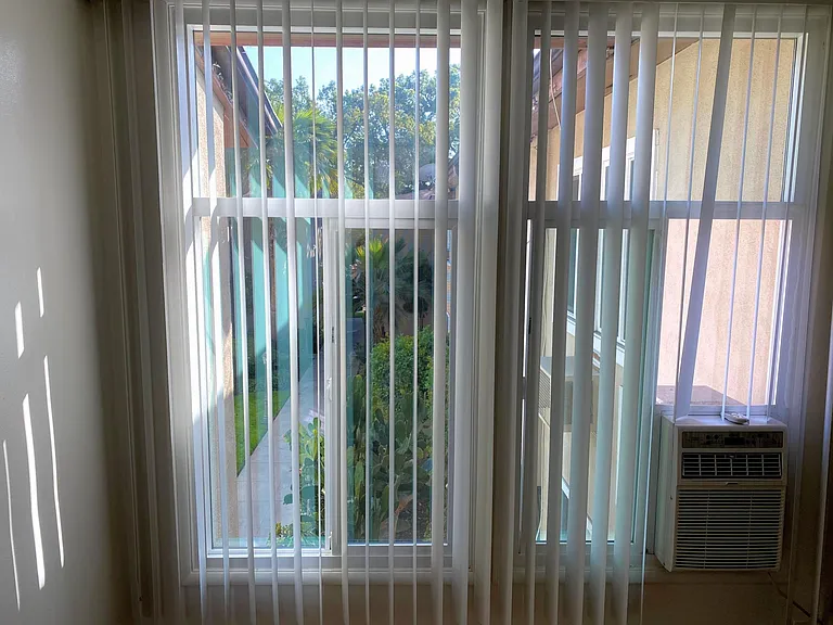 1443 Rock Glen Ave #210 — Photo 5