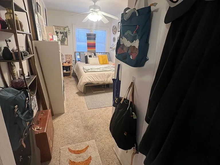 Newport Manor — Photo 90