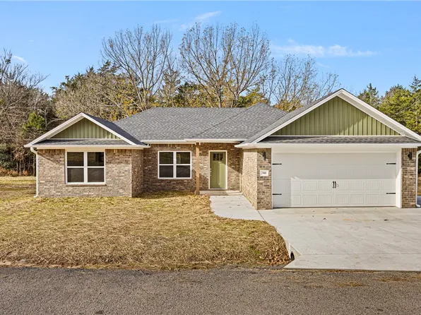 500 Scott Ln, Russellville, AR 72802