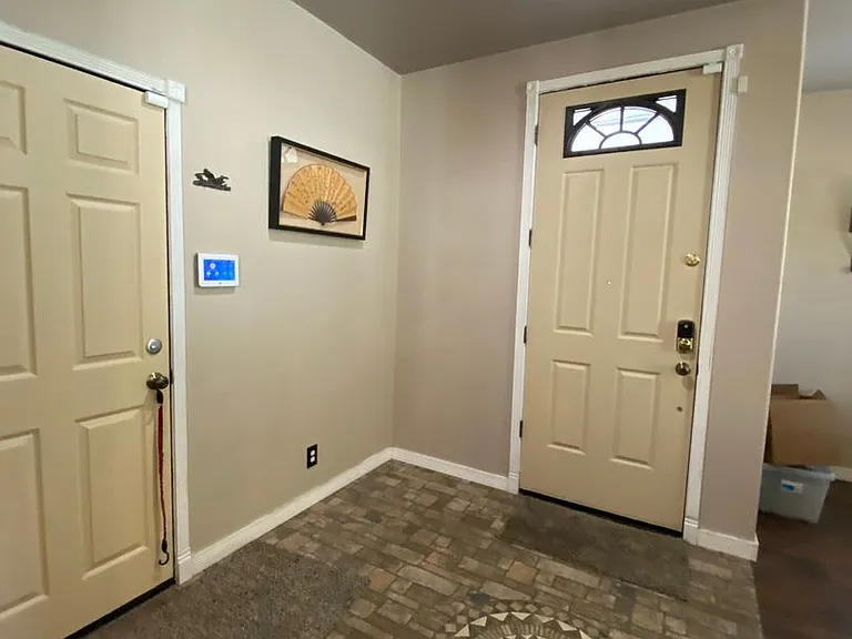 2306 N Rock Creek Dr — Photo 3