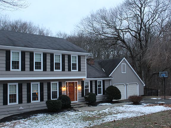2nd image of 3 Horse Stable Cir