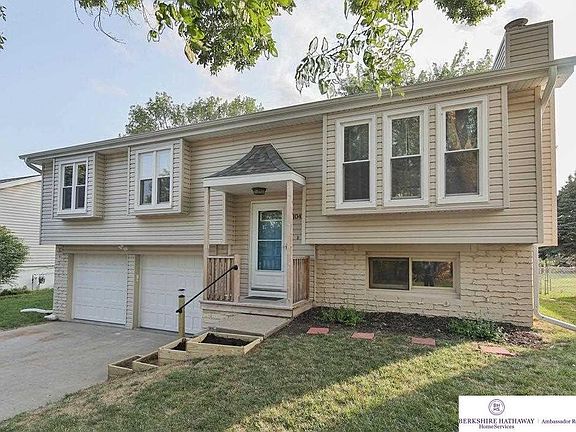 2nd image of 10429 Laurel Ave