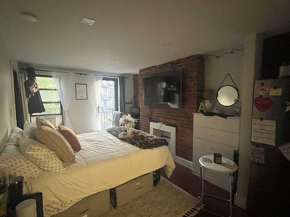 1st image of 516 E 6th St APT 4A