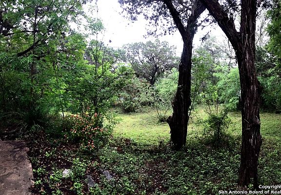 3rd image of 7605 Hummingbird Hill Ln