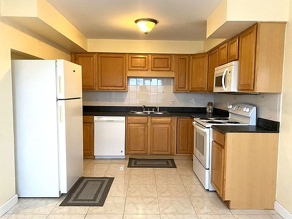 3rd image of 46 San Jose Dr