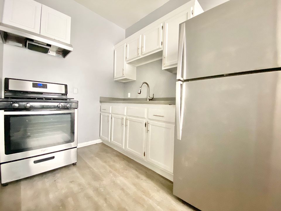 1st image of 852 S Oxford Ave #856.5