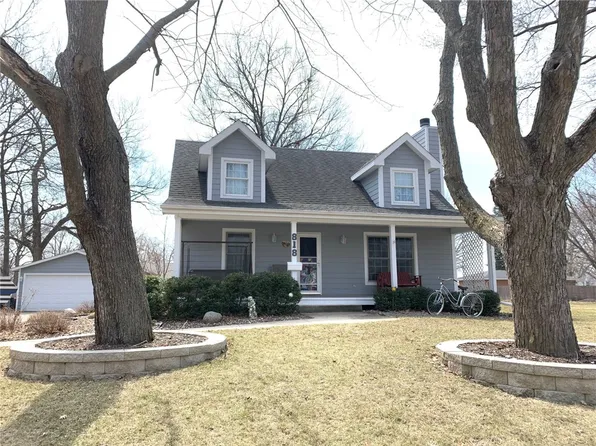 818 W Washington St, Winterset, IA 50273