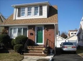 15 Walnut St, Belleville, NJ 07109
