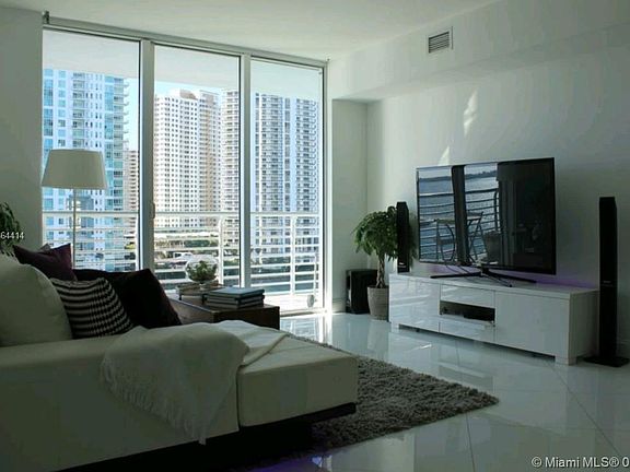 3rd image of 201 S Biscayne Blvd #908