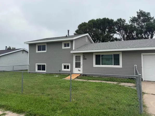 1304 Independence Ave, Lexington, NE 68850