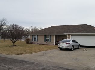 207 Colony Ave, East Lynne, MO 64743
