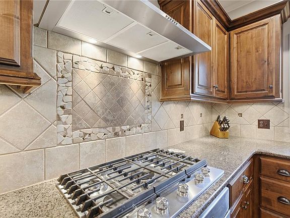 5th image of 9305 N Hunter Ct