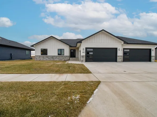435 Andrew Ave, Harrisburg, SD 57032