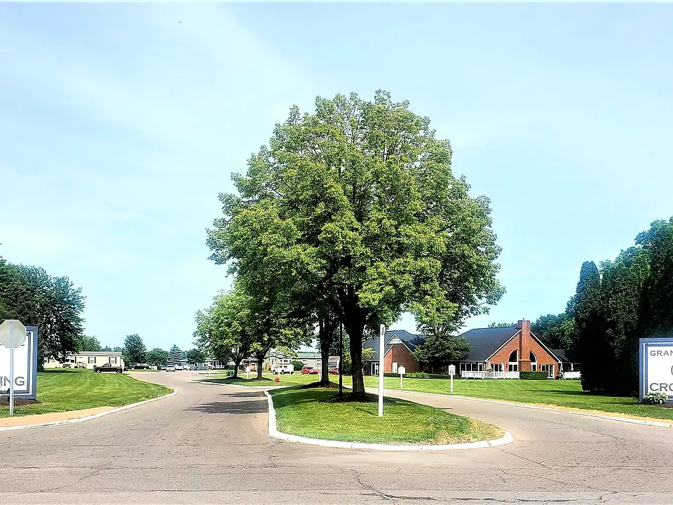 Grand Blanc Crossing