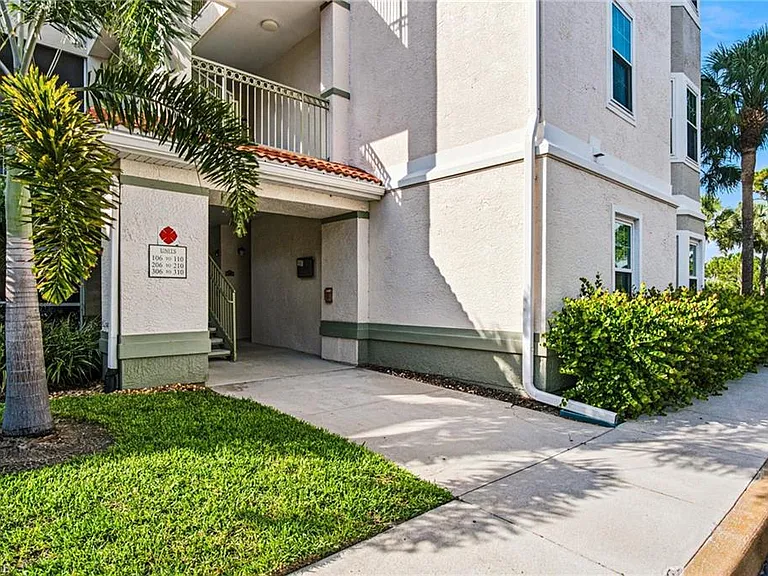 23560 Walden Center Dr #207 — Photo 27