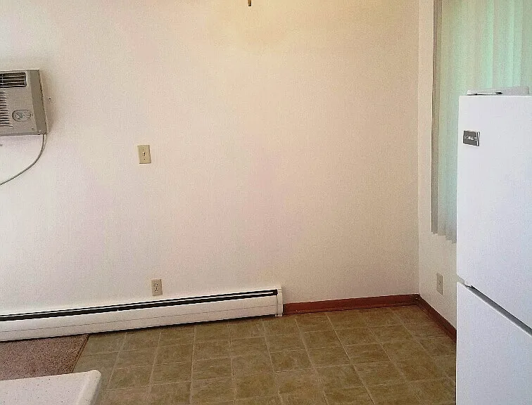 7575 Cloman Way — Photo 10