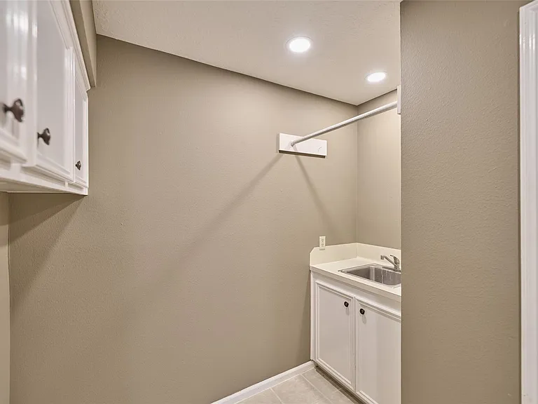 80 Rolling Hills Dr — Photo 10