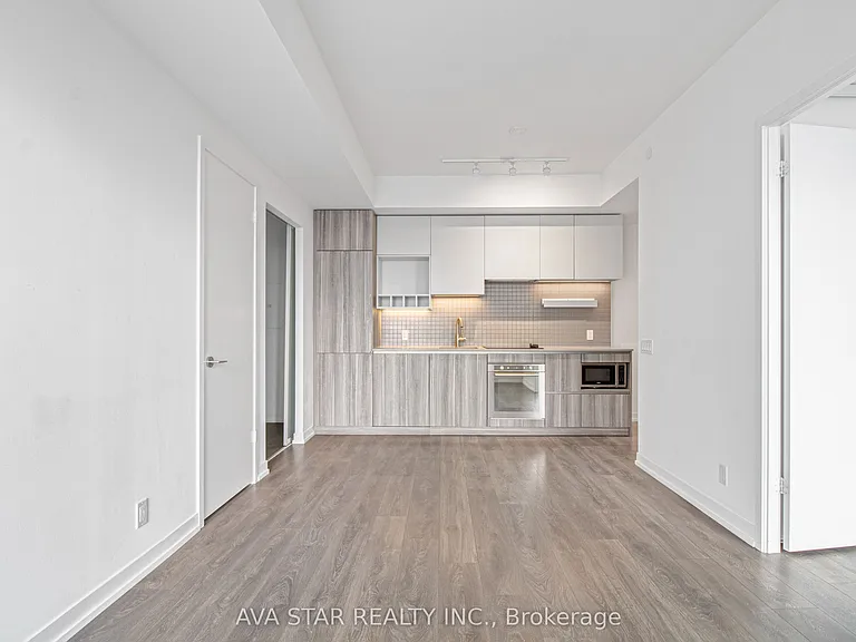 5 Buttermill Ave #2712 — Photo 12