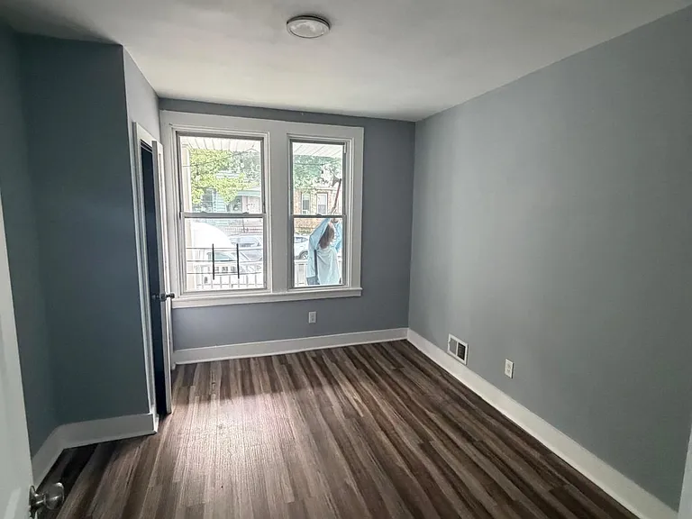 27 N 12th St #A — Photo 2