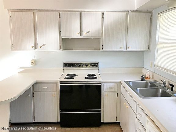 3rd image of 1013 Cody Villa Loop Rd