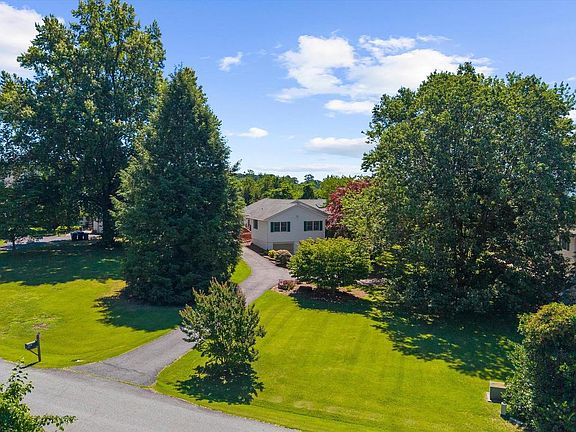 3rd image of 224 Tockwogh Dr