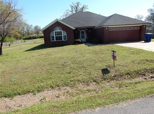 706 Stephanie St, Muldrow, OK 74948