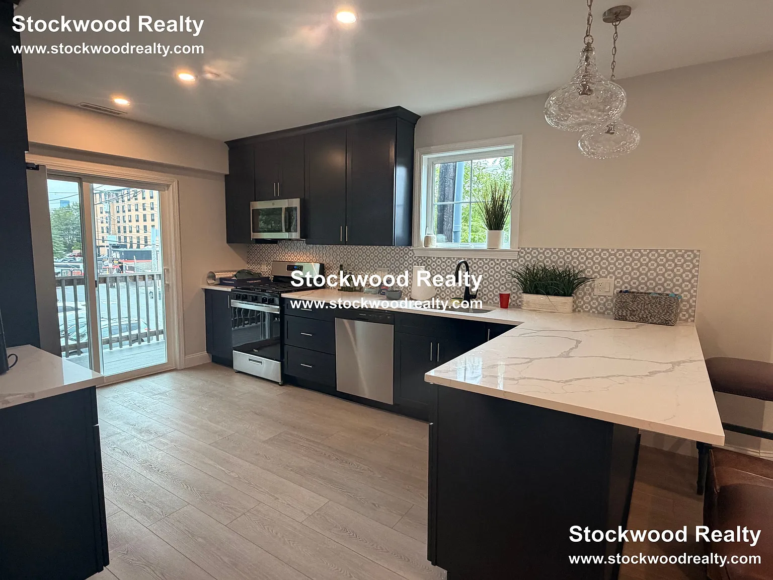 2 bed, 1150 sqft, $3,400 — Photo 4