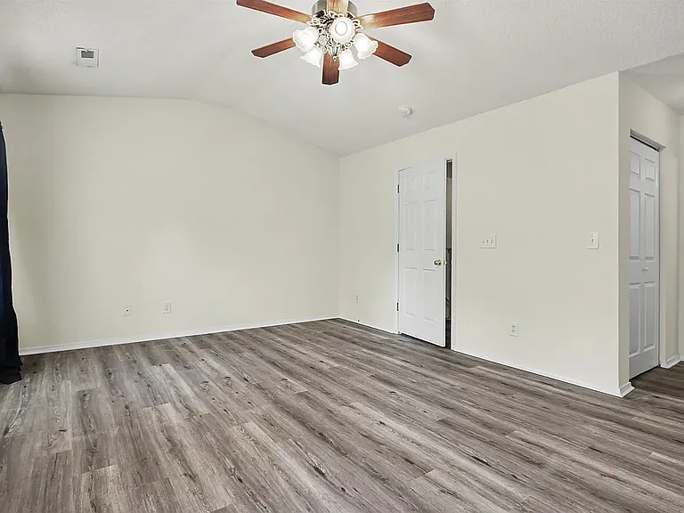 113 Olde Towne Way #3 — Photo 3