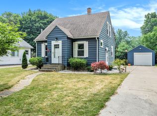 2214 Royce Ave, Kalamazoo, MI 49001