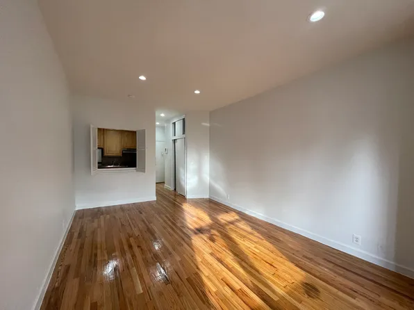 528 East 85th Street image 1 of 4