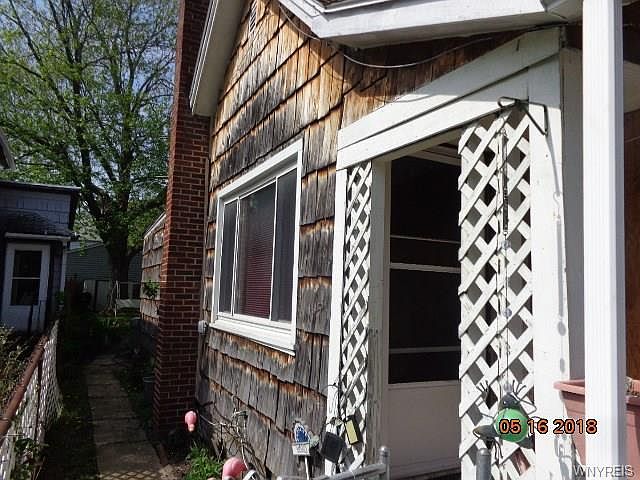 2nd image of 320 Broad St