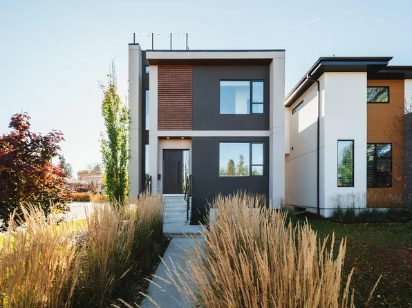 44B Valleyview Cres NW, Edmonton, AB T5R 5S5