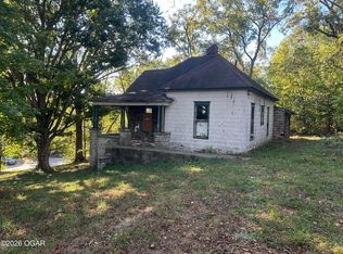 724 E Grand Ave, Neosho, MO 64850