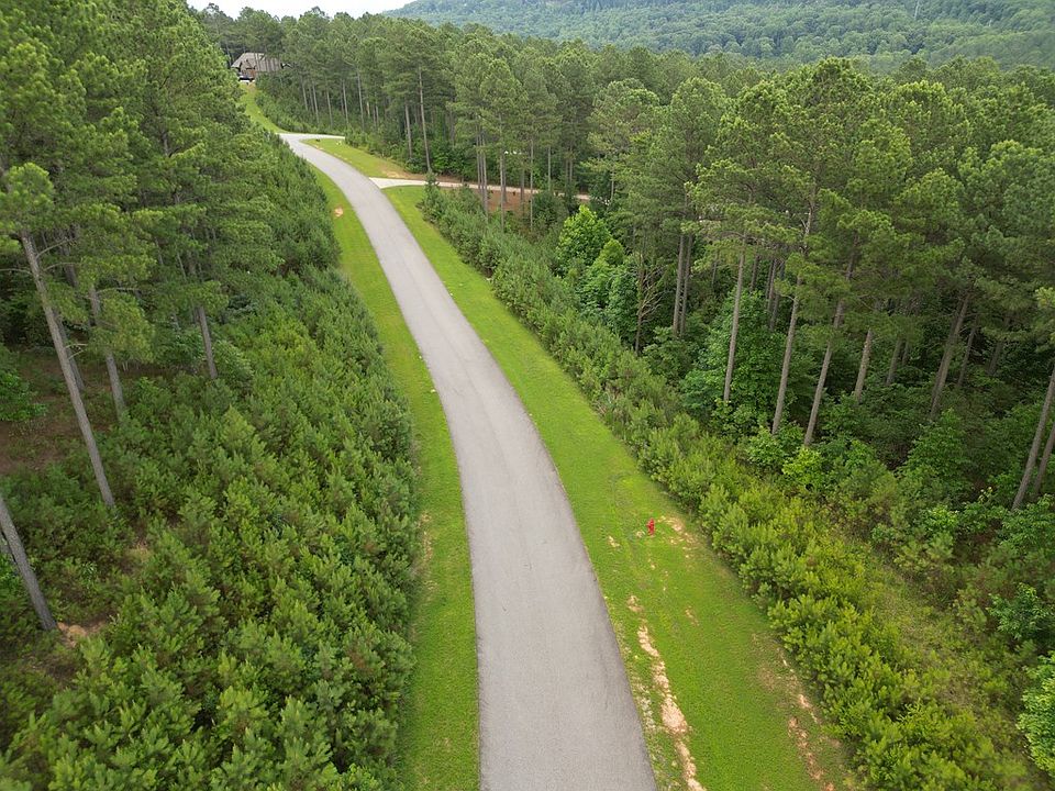 2nd image of 148 Stables Loop